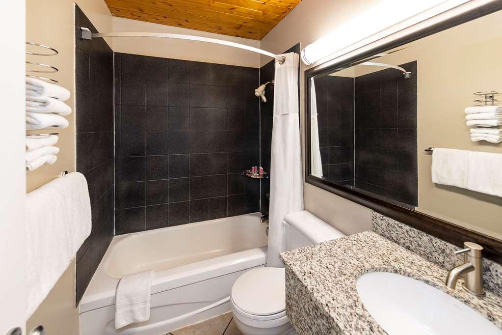Econo Lodge Inn & Suites Medicine Hat Bagian luar foto