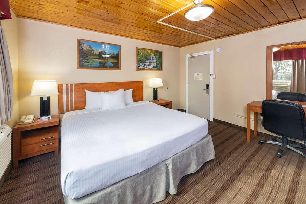 Econo Lodge Inn & Suites Medicine Hat Ruang foto