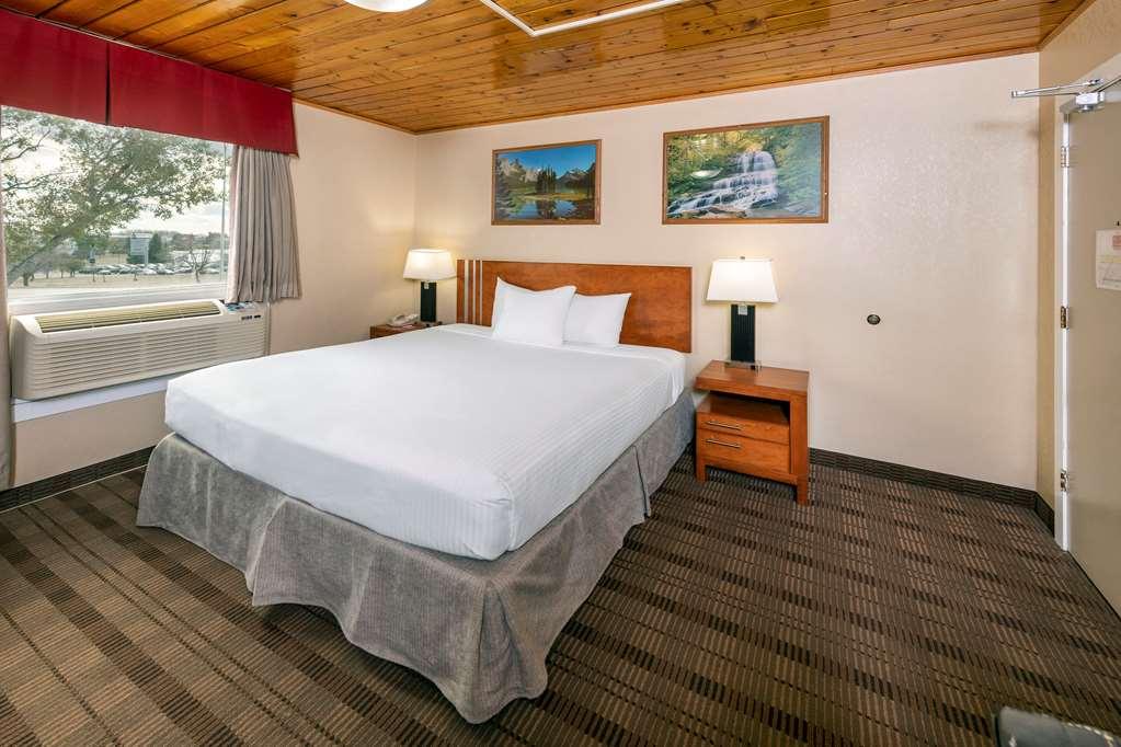 Econo Lodge Inn & Suites Medicine Hat Ruang foto