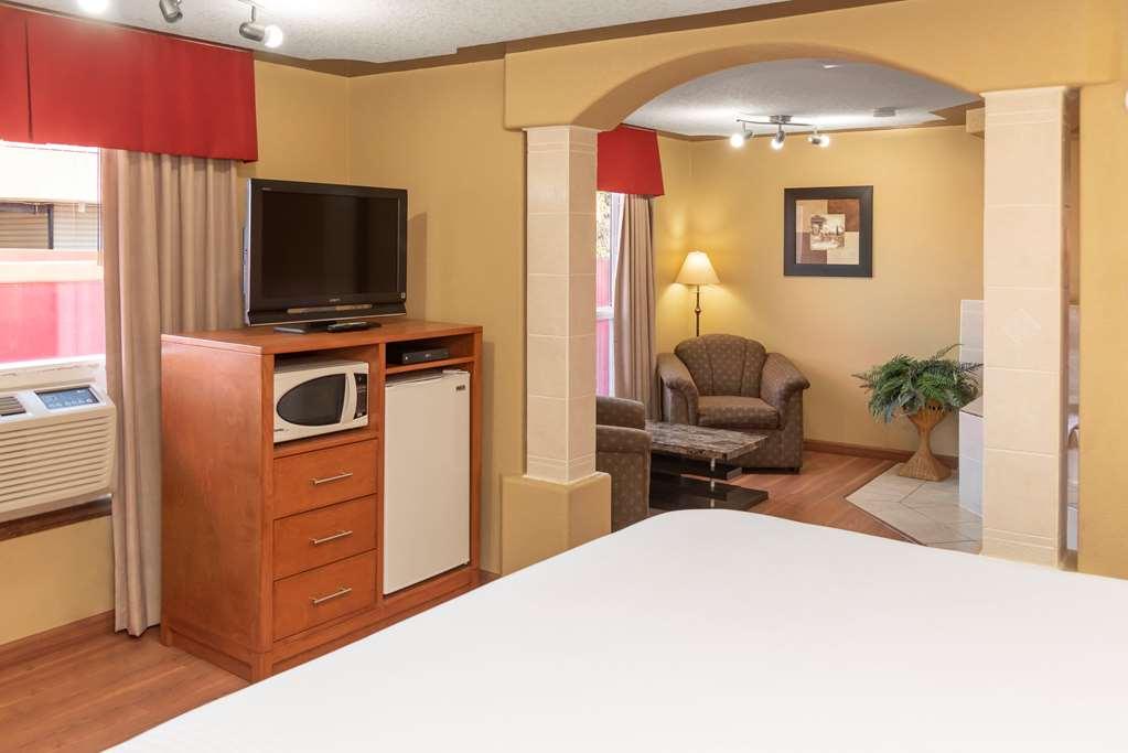 Econo Lodge Inn & Suites Medicine Hat Ruang foto
